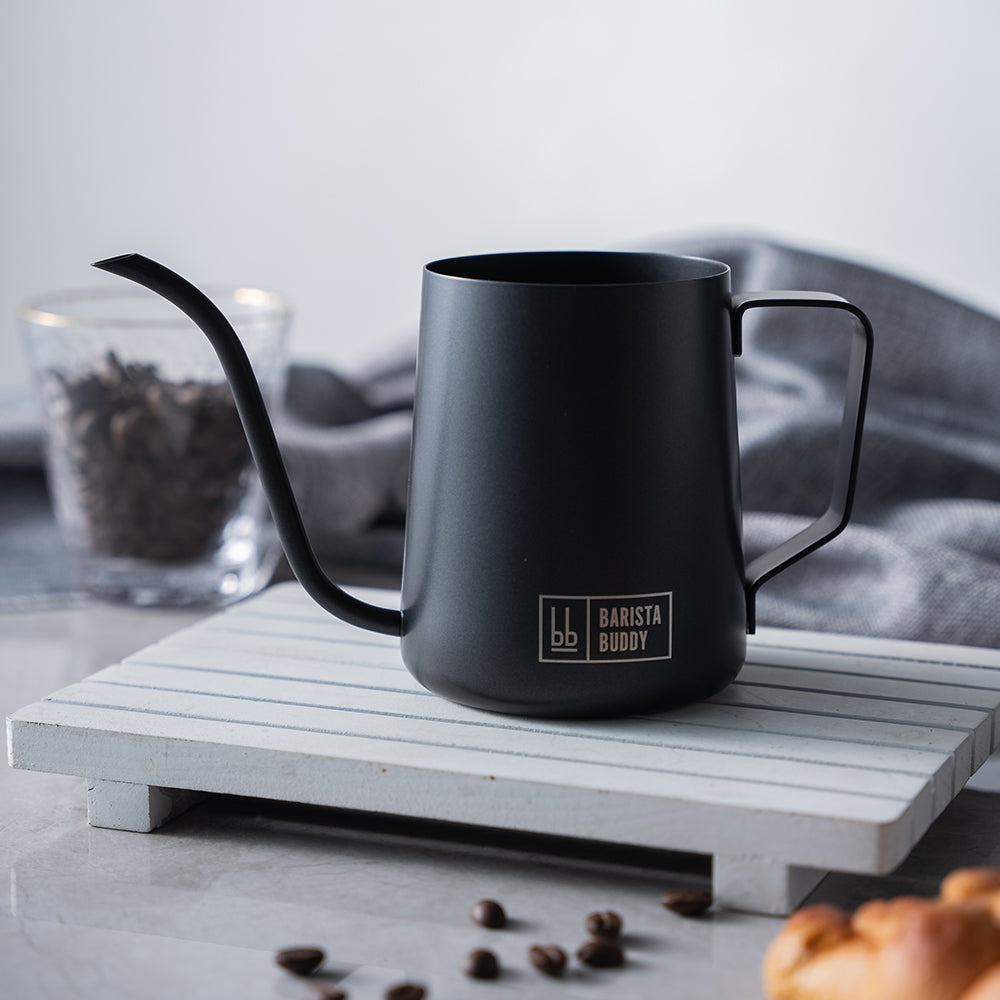 Pour Over Heißwasserkanne  600 ml schwarz